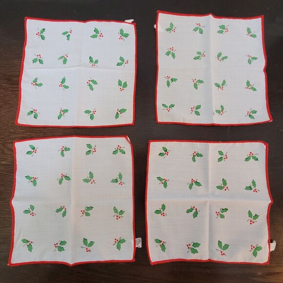 Lillian Vernon Christmas 4 pc Lot Holly Hankerchief 8" x 8" Vintage Hong Kong - Picture 6 of 6